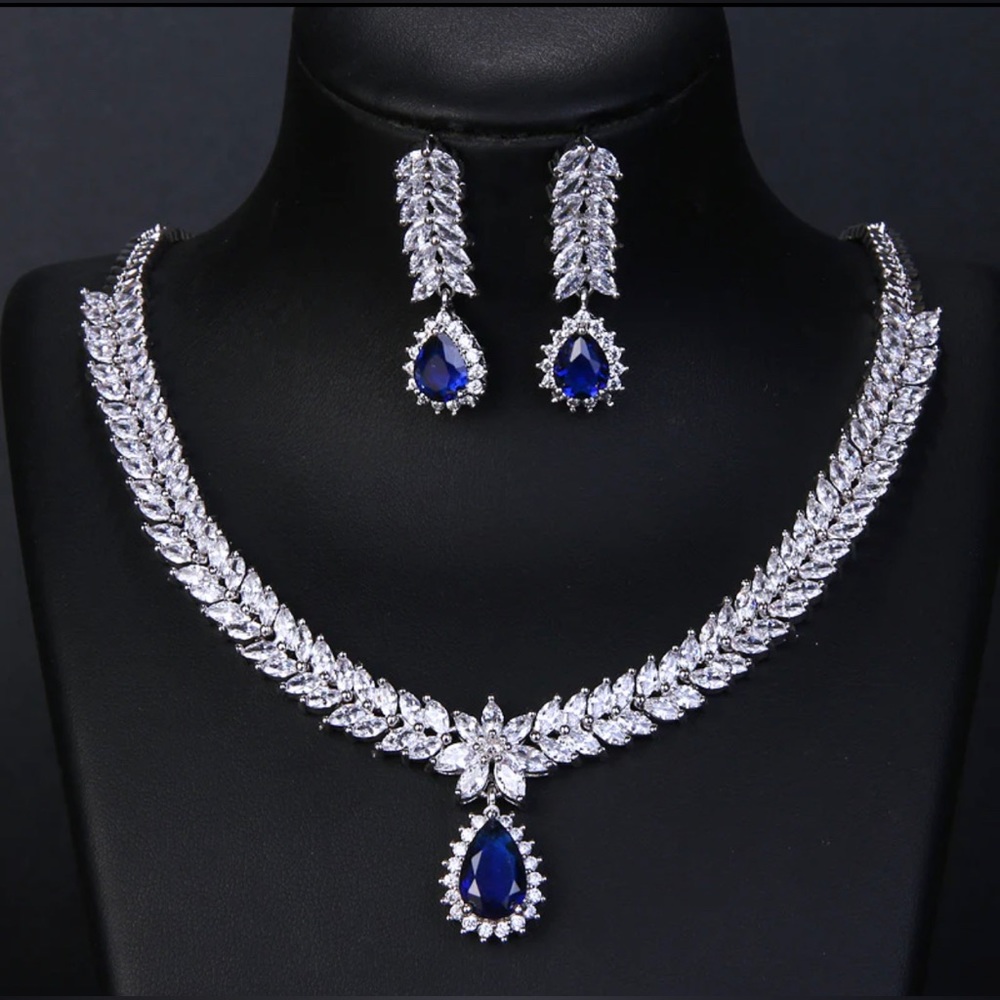 Jewelry set- necklace and earrings